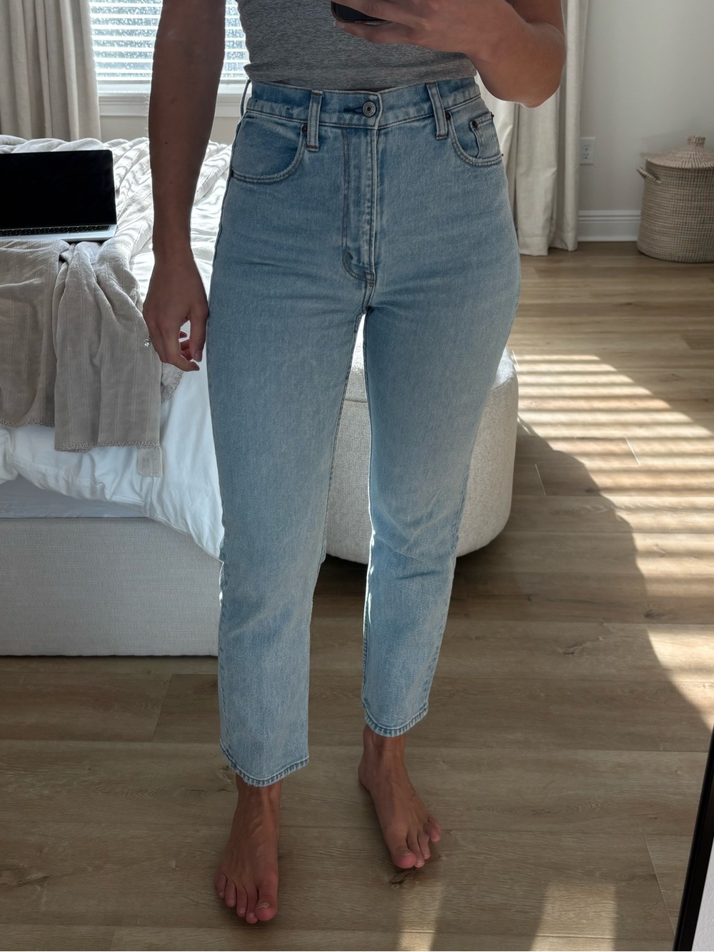Abercrombie & Fitch Light Wash The Ankle Straight High Rise 25/0